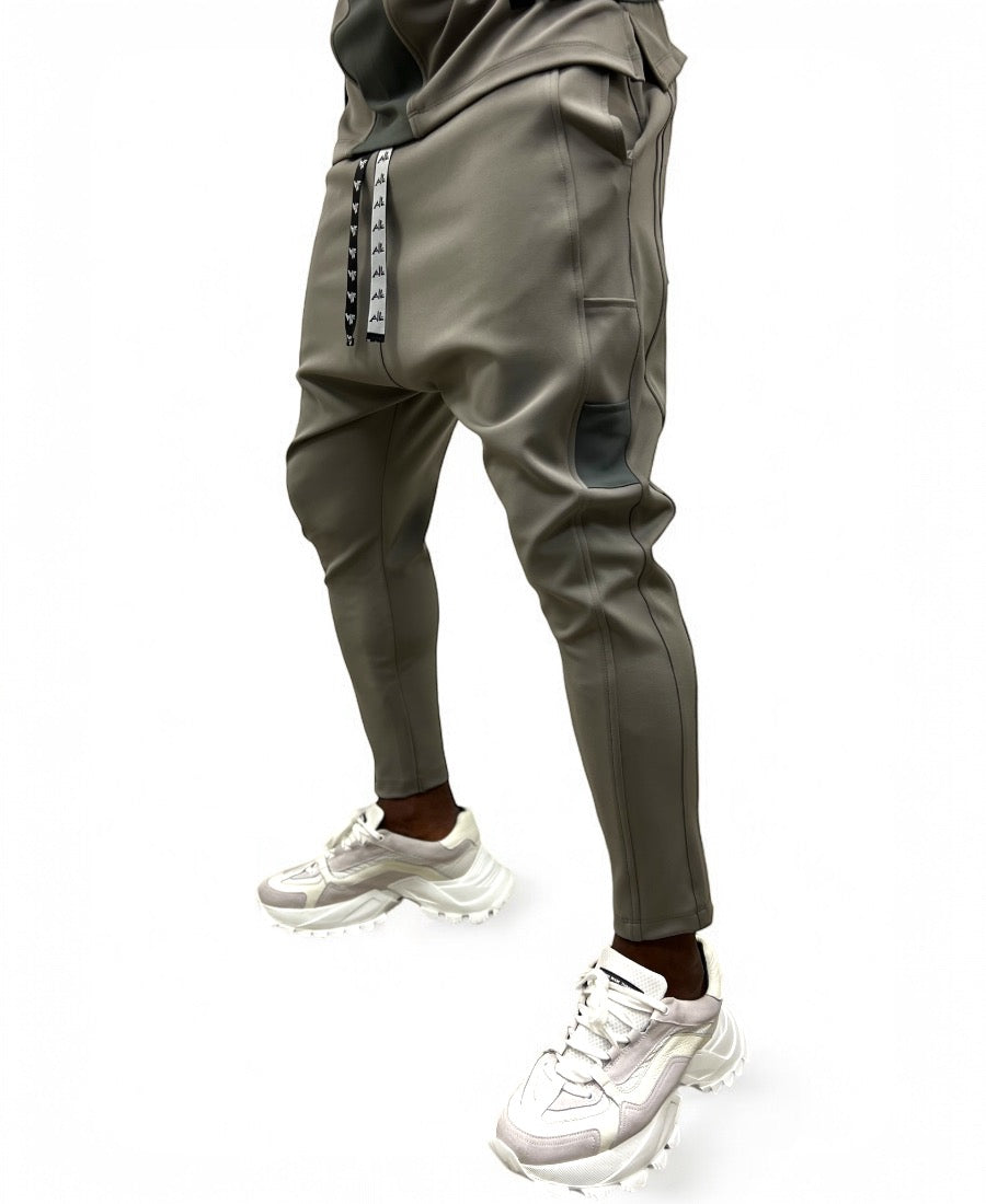 Trousers in combination of khaki