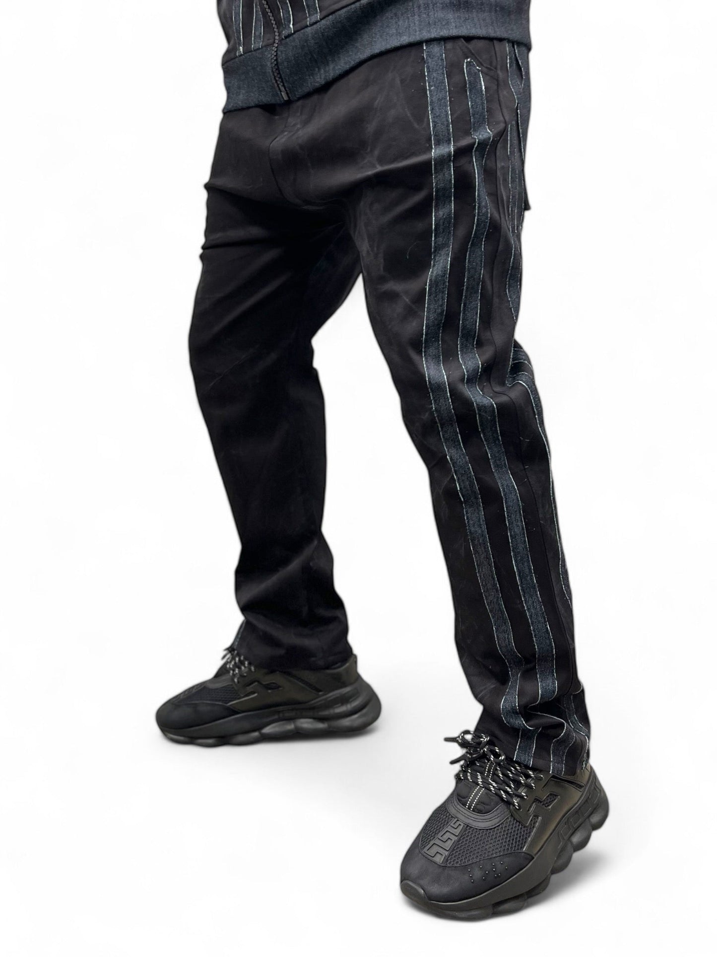 Jeans with vertical design