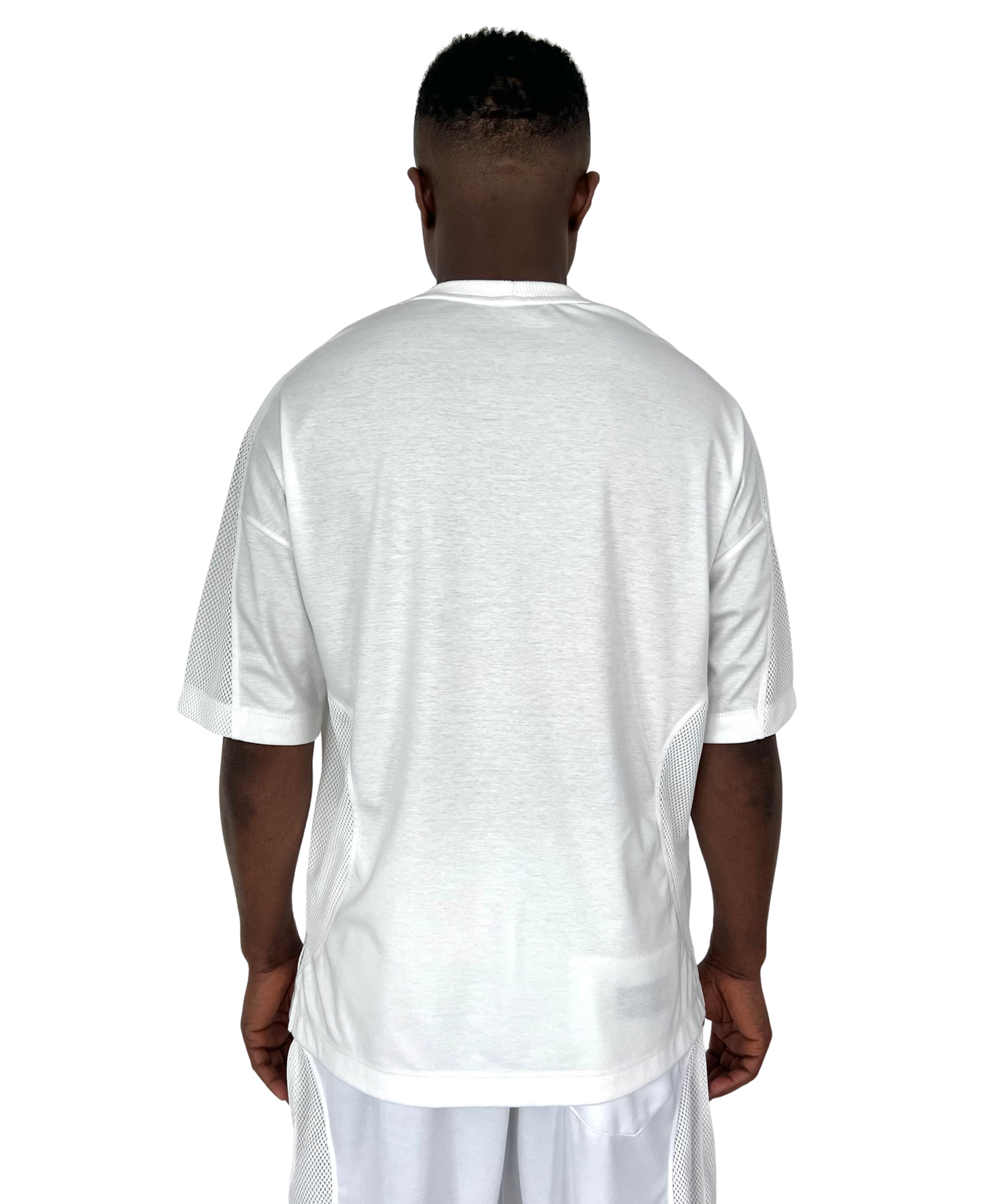 Tricou alb cu detalii din plasa