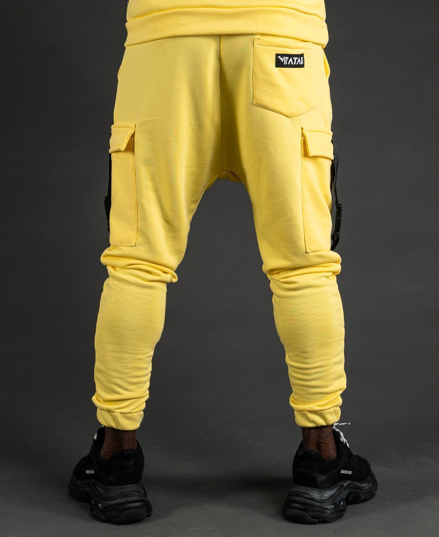Yellow trousers with accesories - Fatai Style