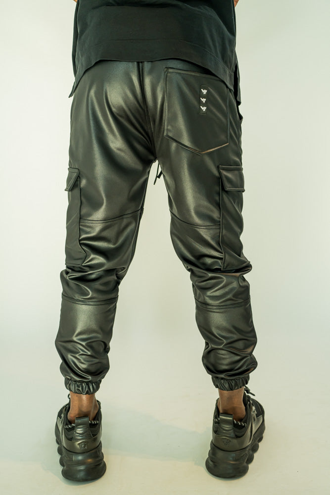 Black trousers made with very flexible material and side pockets