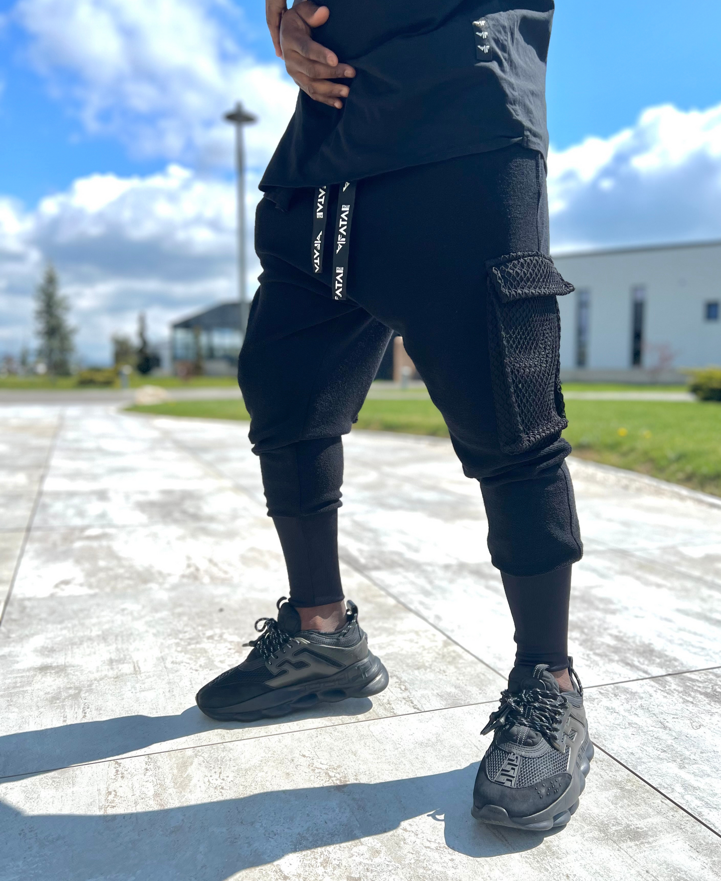 Black trousers with net on the pockets