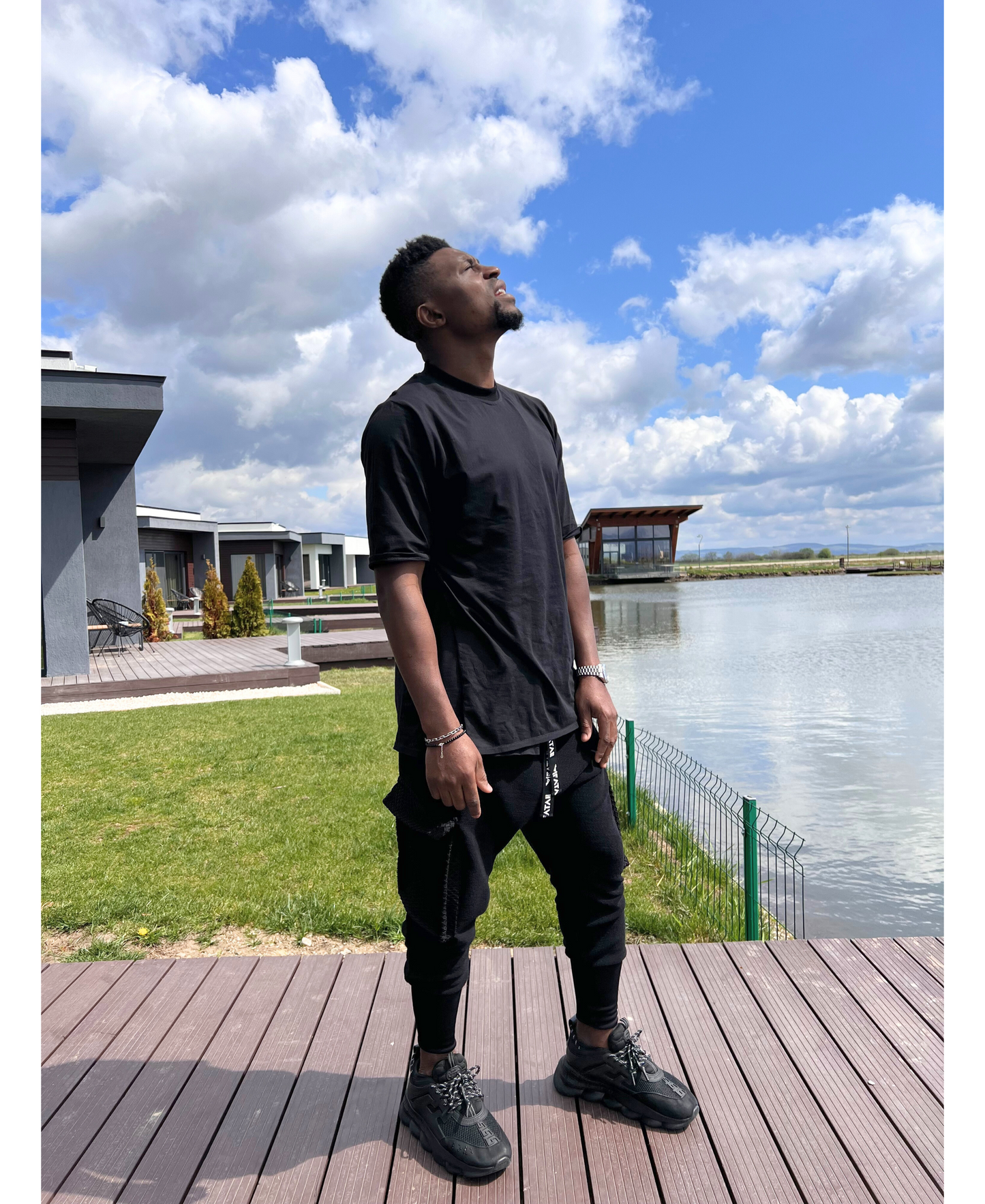 Black trousers with net on the pockets