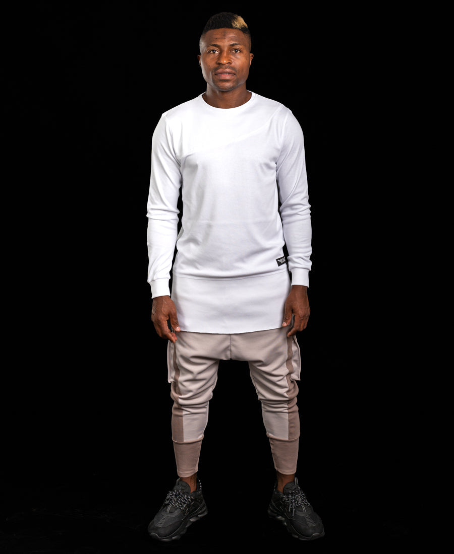 Bluza alba lunga cu detalii deosebite