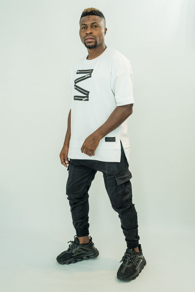 White t-shirt with extension and zips in the front for design