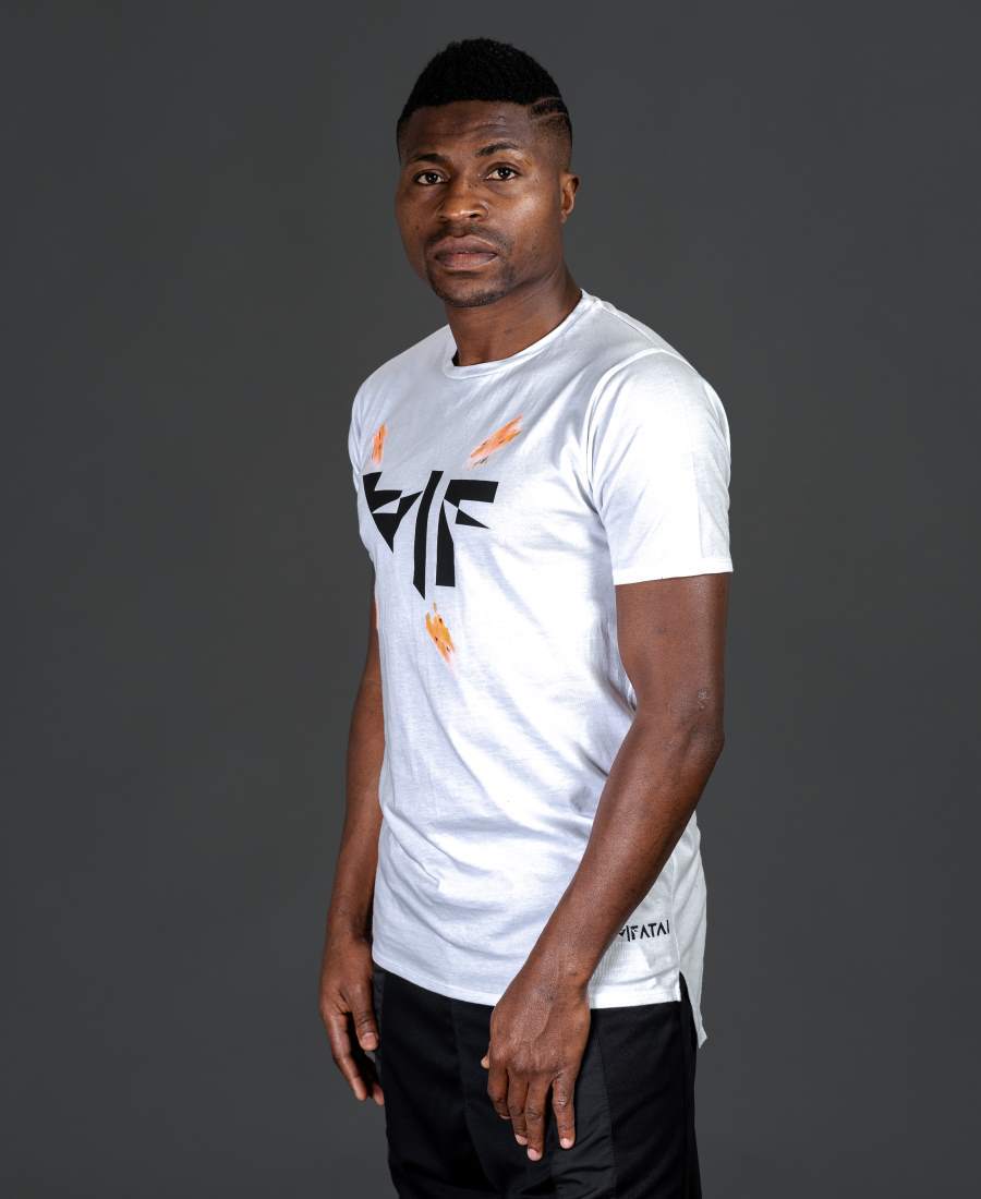 White t-shirt with F-paint - Fatai Style