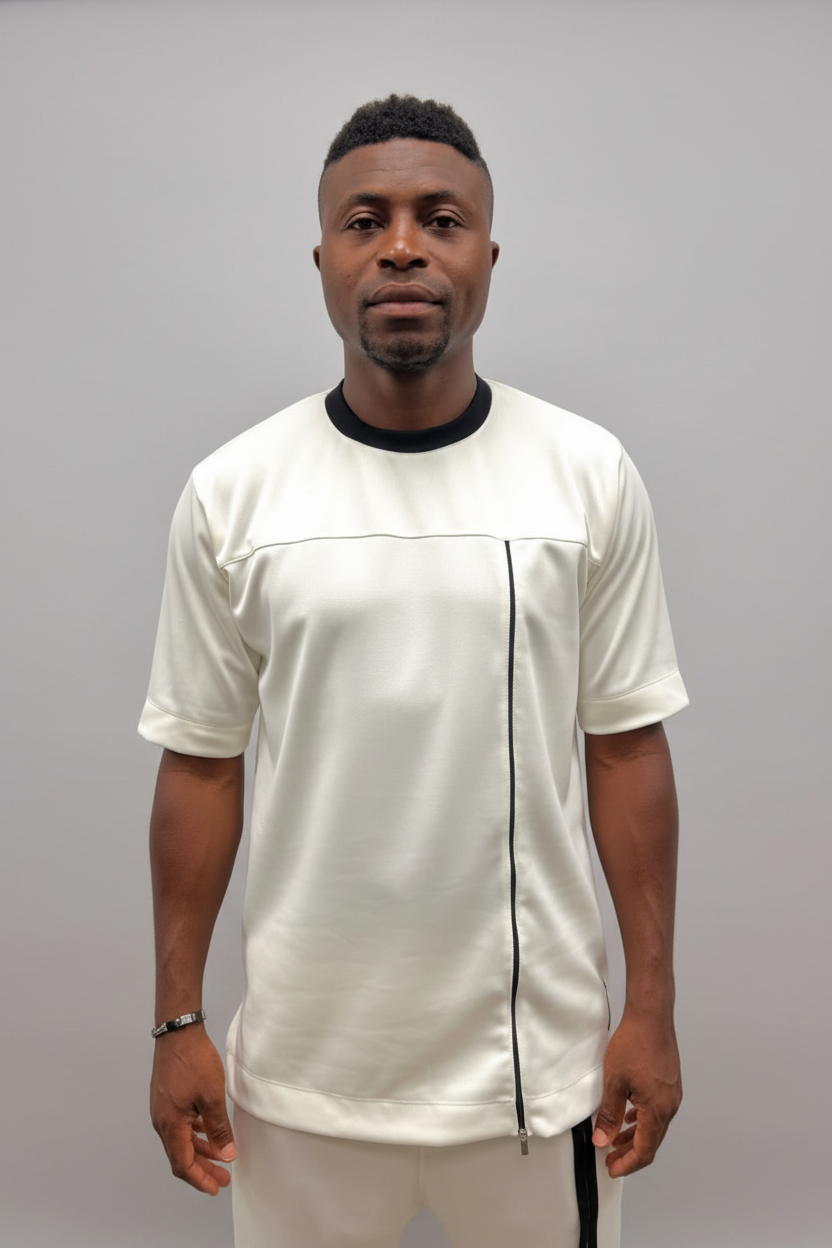 Tricou off-white cu fermoar negru pe verticala