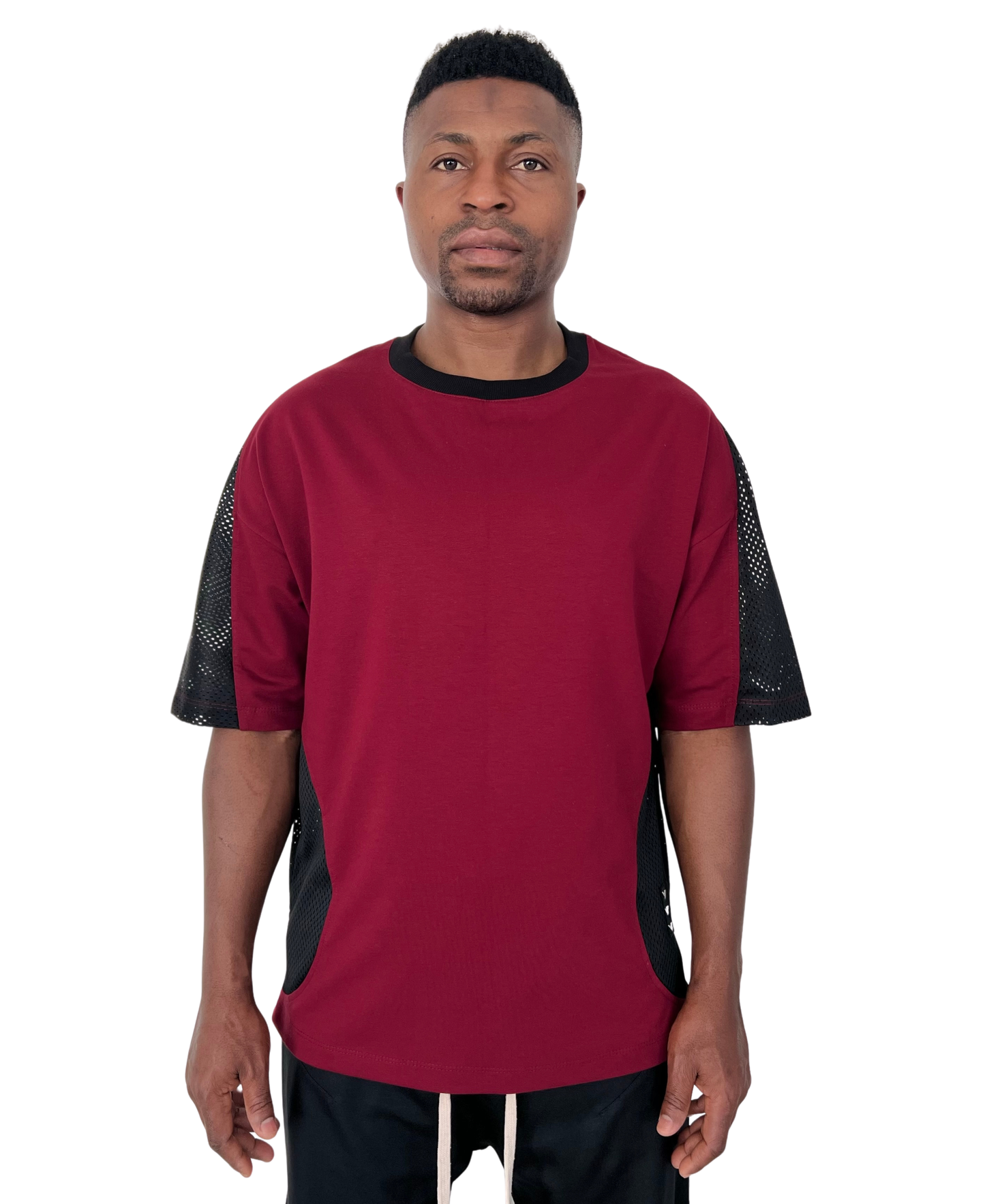 Tricou burgundy cu detalii din plasa neagra