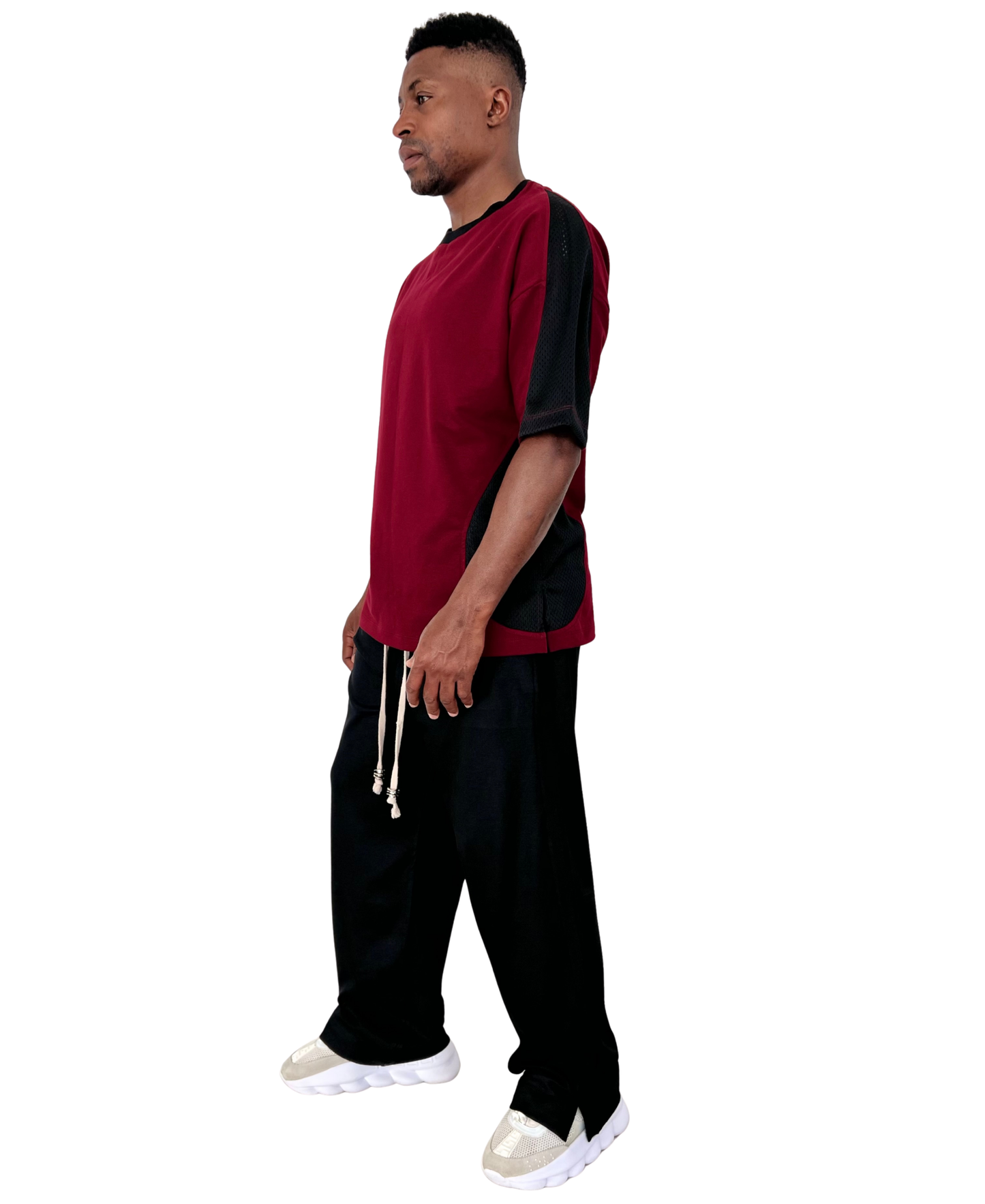 Tricou burgundy cu detalii din plasa neagra