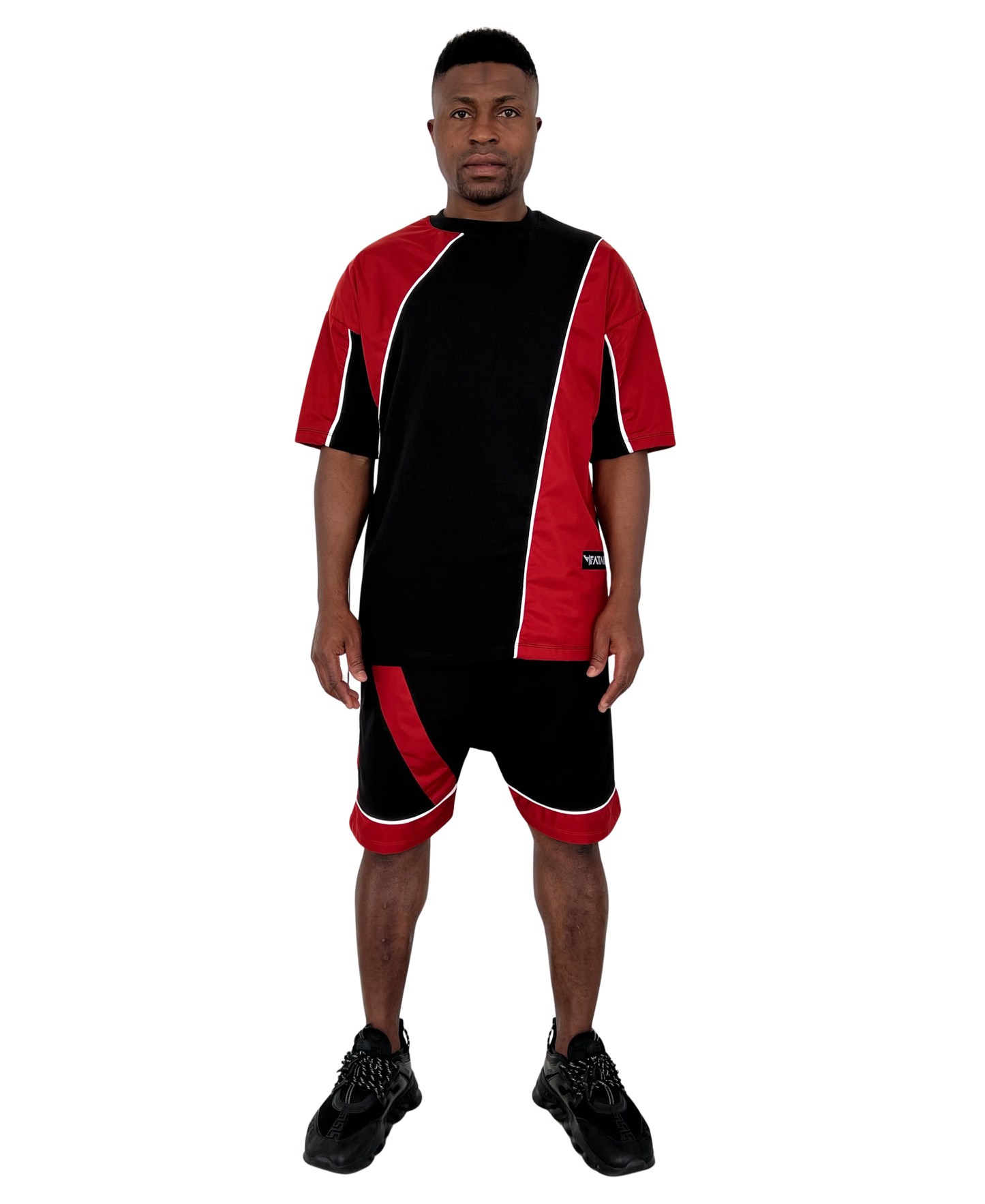 Tricou negru cu detalii din fas rosii si vipusca alba