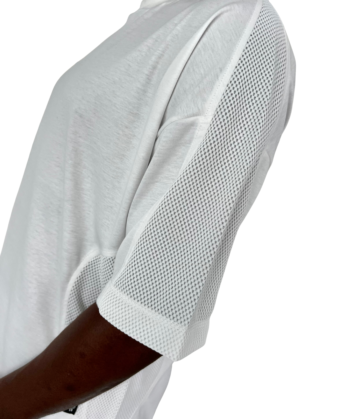 Tricou alb cu detalii din plasa