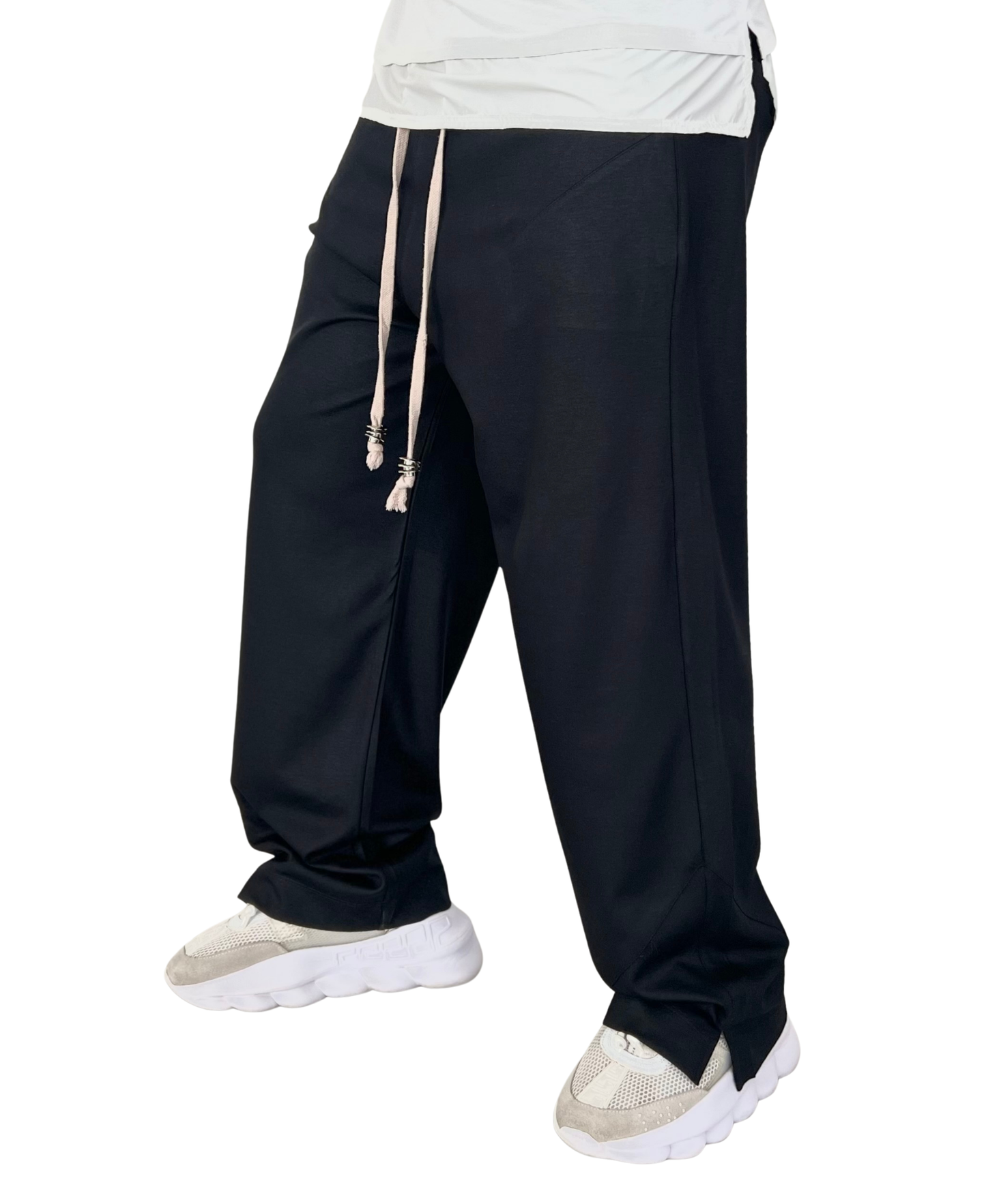 Pantaloni negri cu snur crem si cusaturi de design
