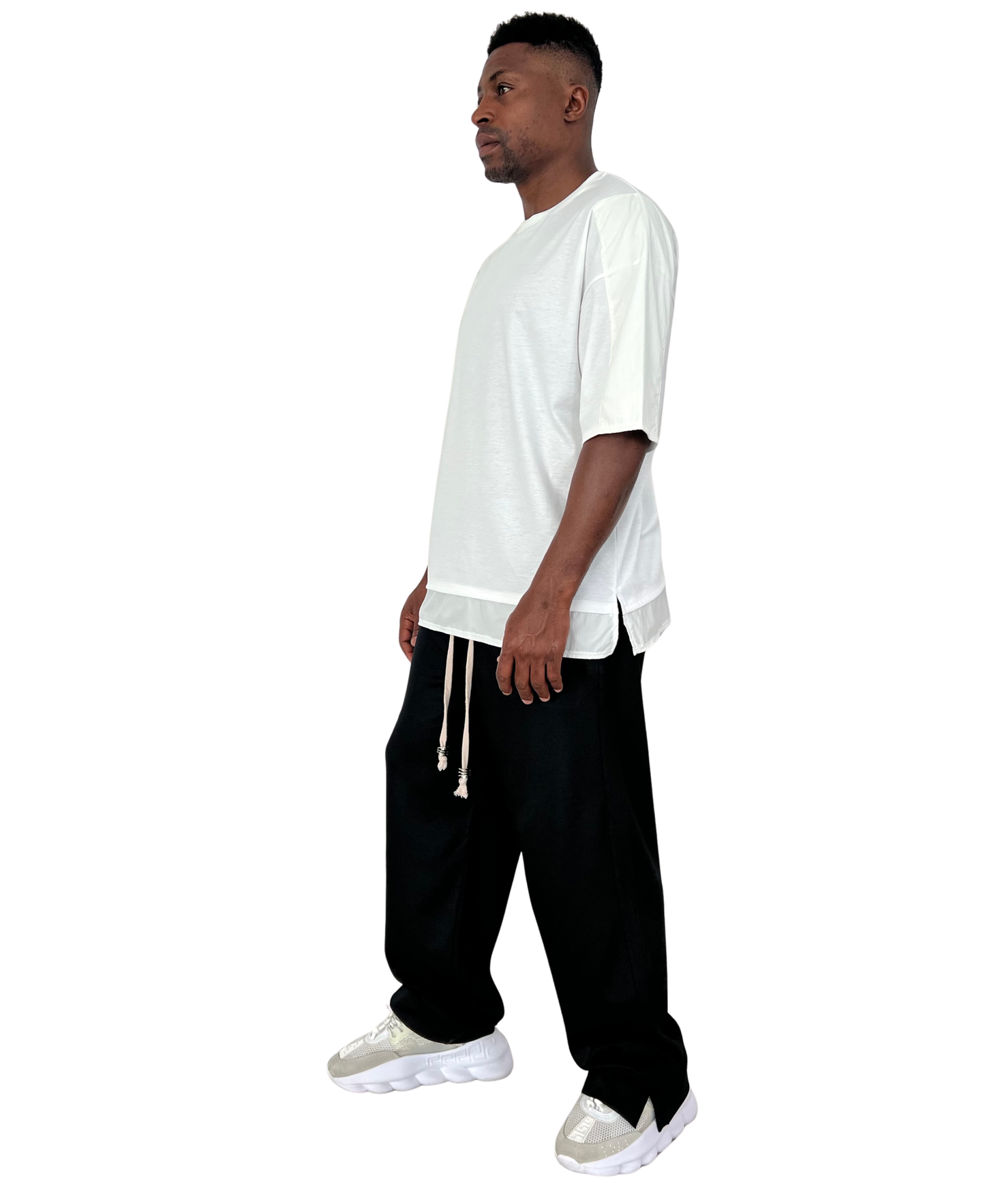 Pantaloni negri cu snur crem si cusaturi de design