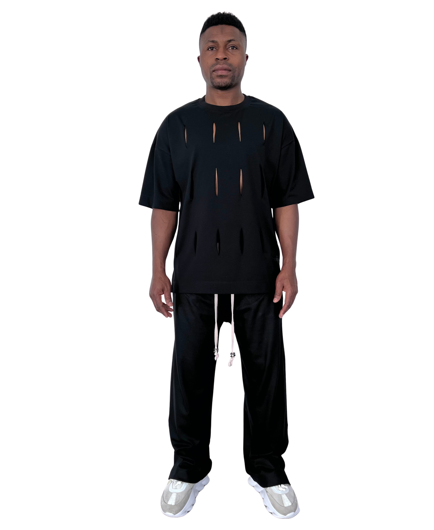 Tricou negru cu taieturi