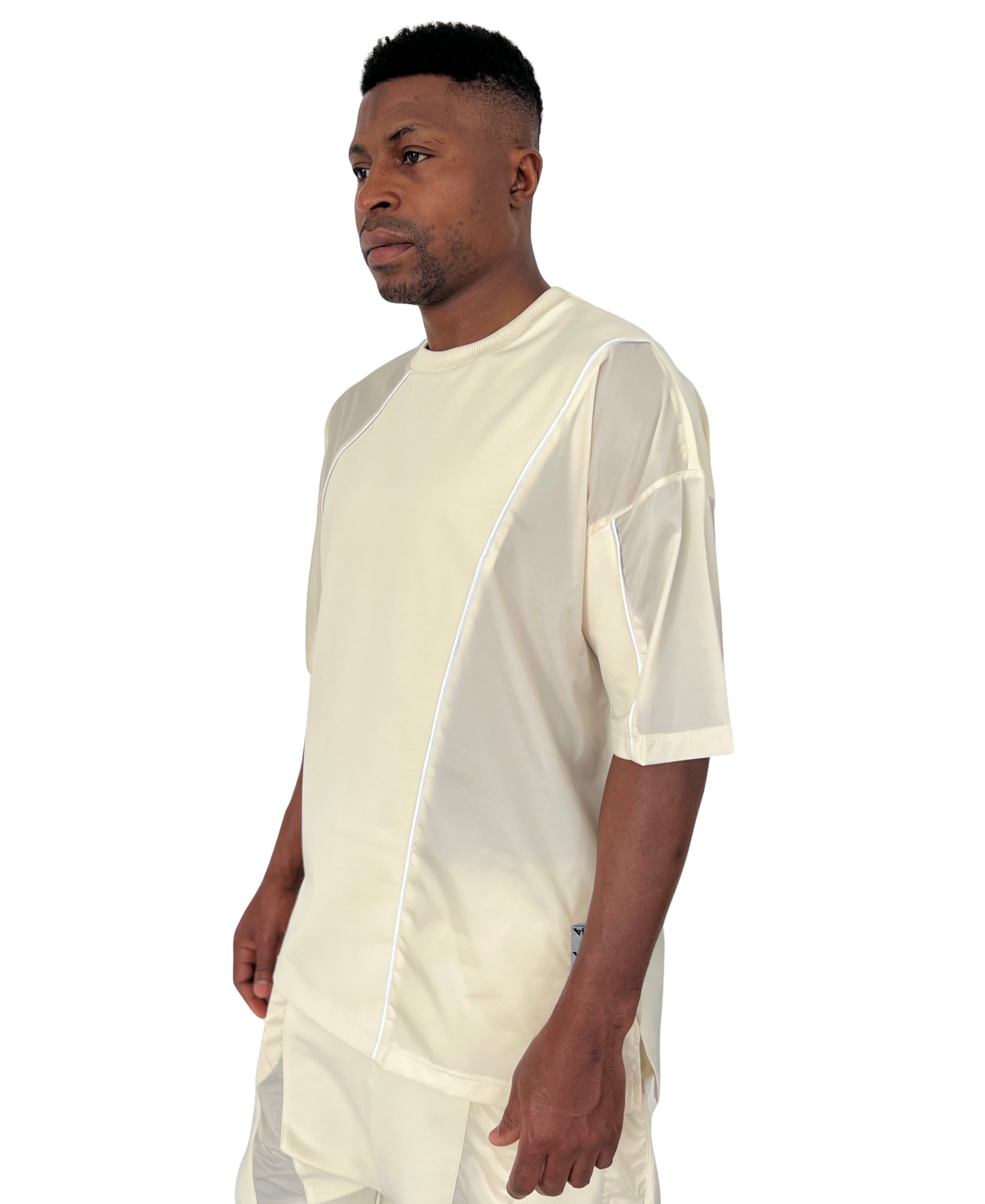 Tricou off-white (crem) cu detalii din fas si vipusca alba