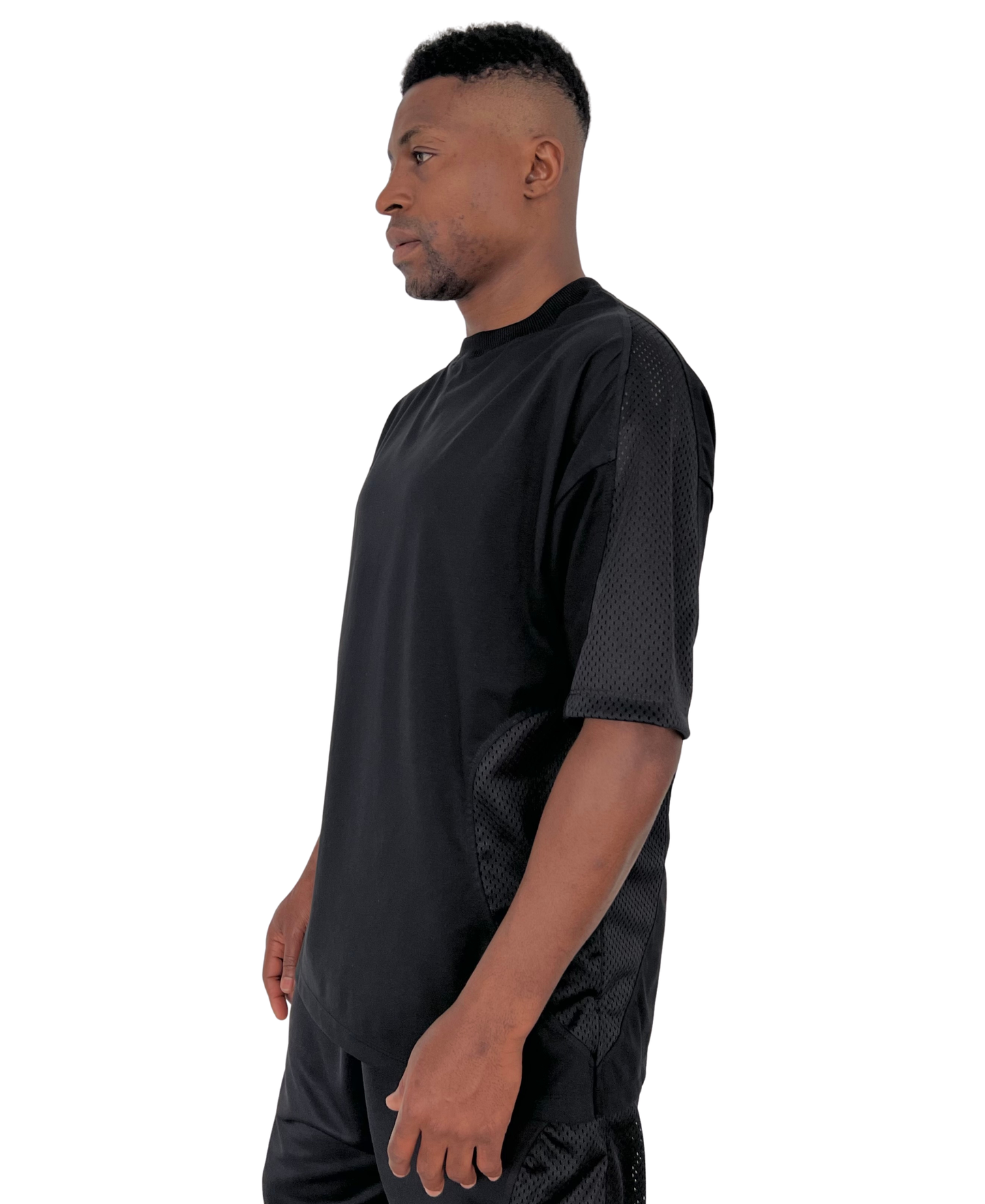 Tricou negru cu detalii din plasa
