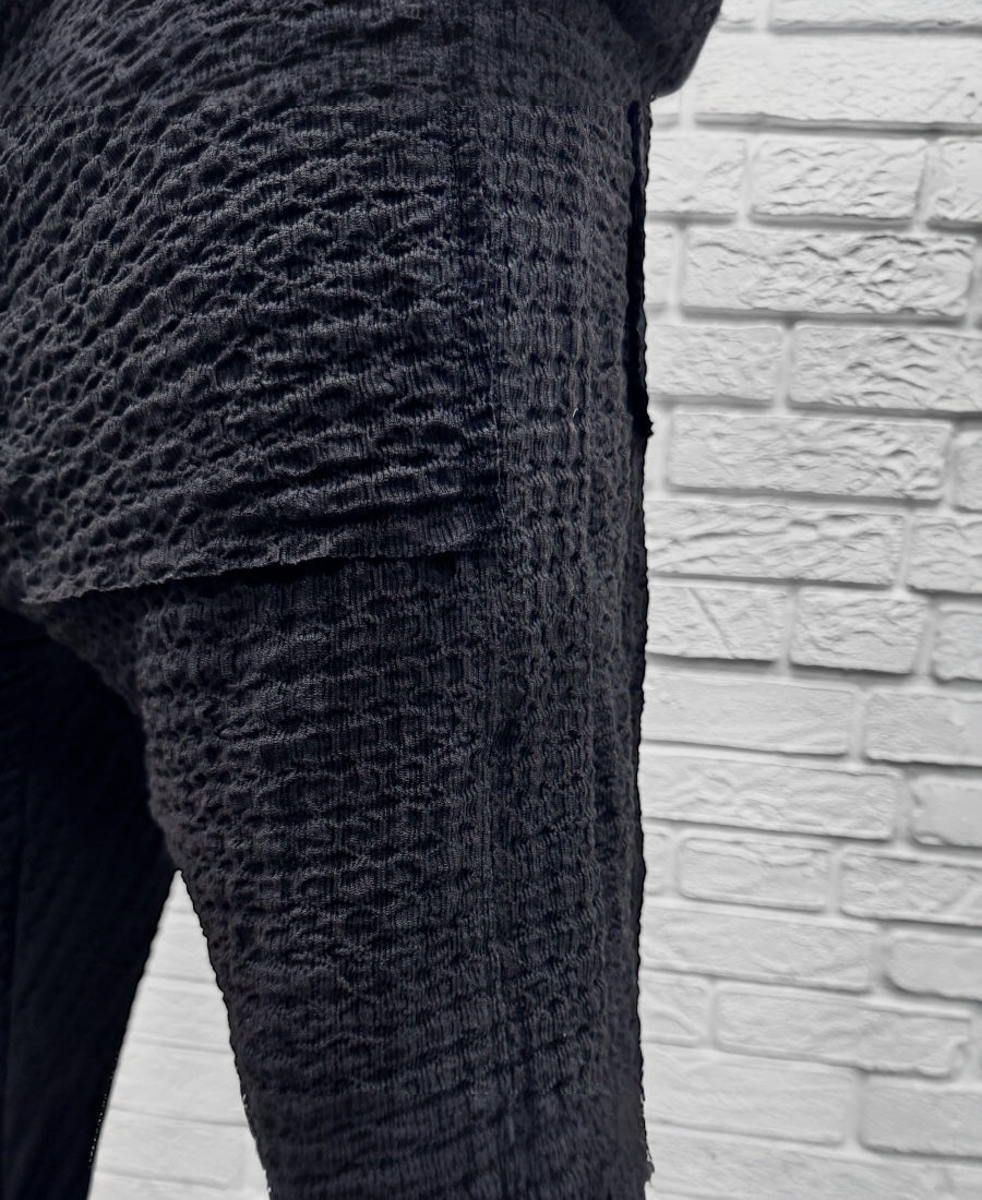 Pantaloni negri din material vaporos