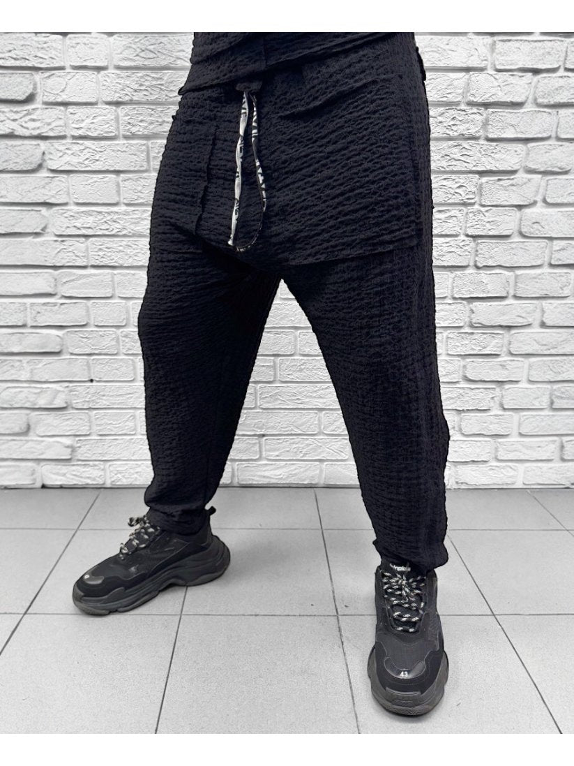 Pantaloni negri din material vaporos