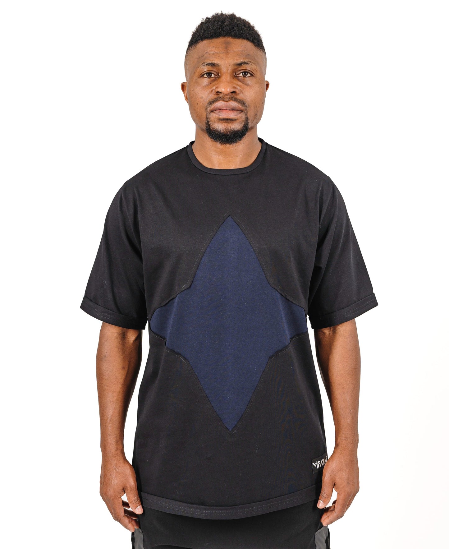 Tricou negru oversize cu design albastru