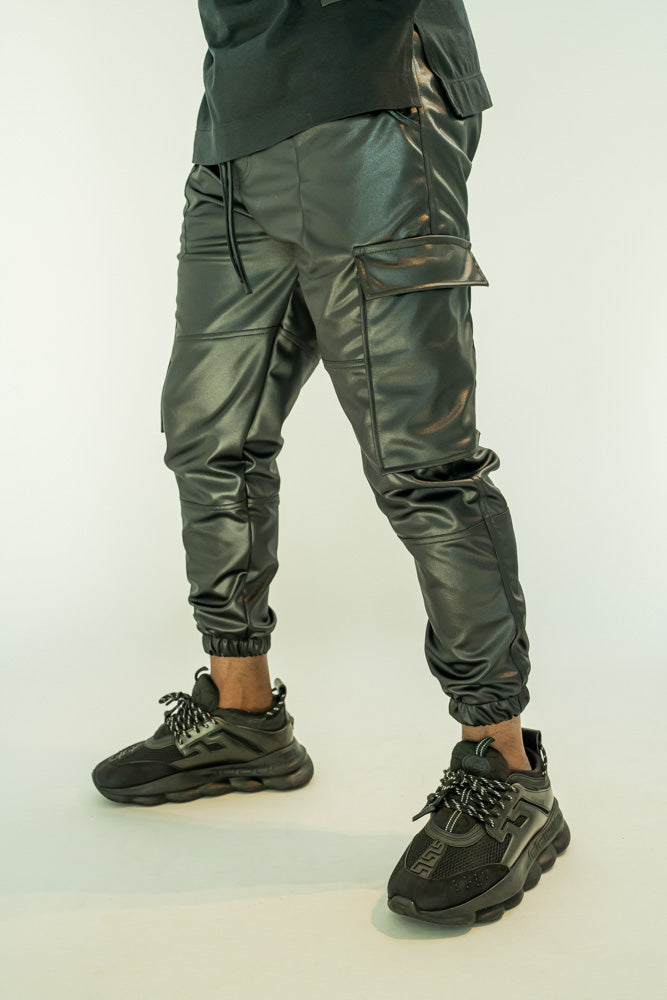 Black trousers made with very flexible material and side pockets