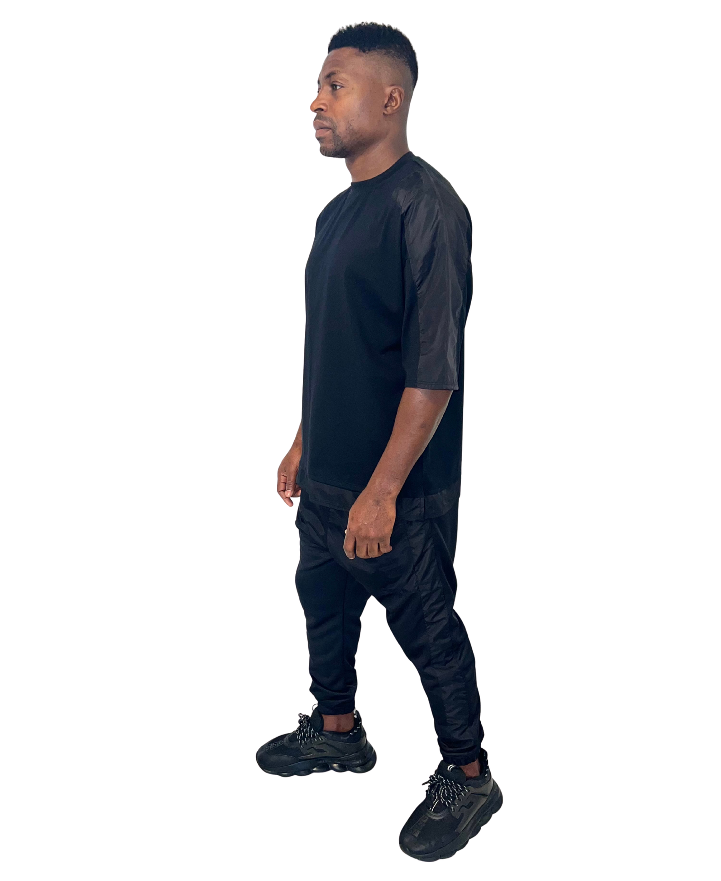 Tricou negru cu detalii de fas