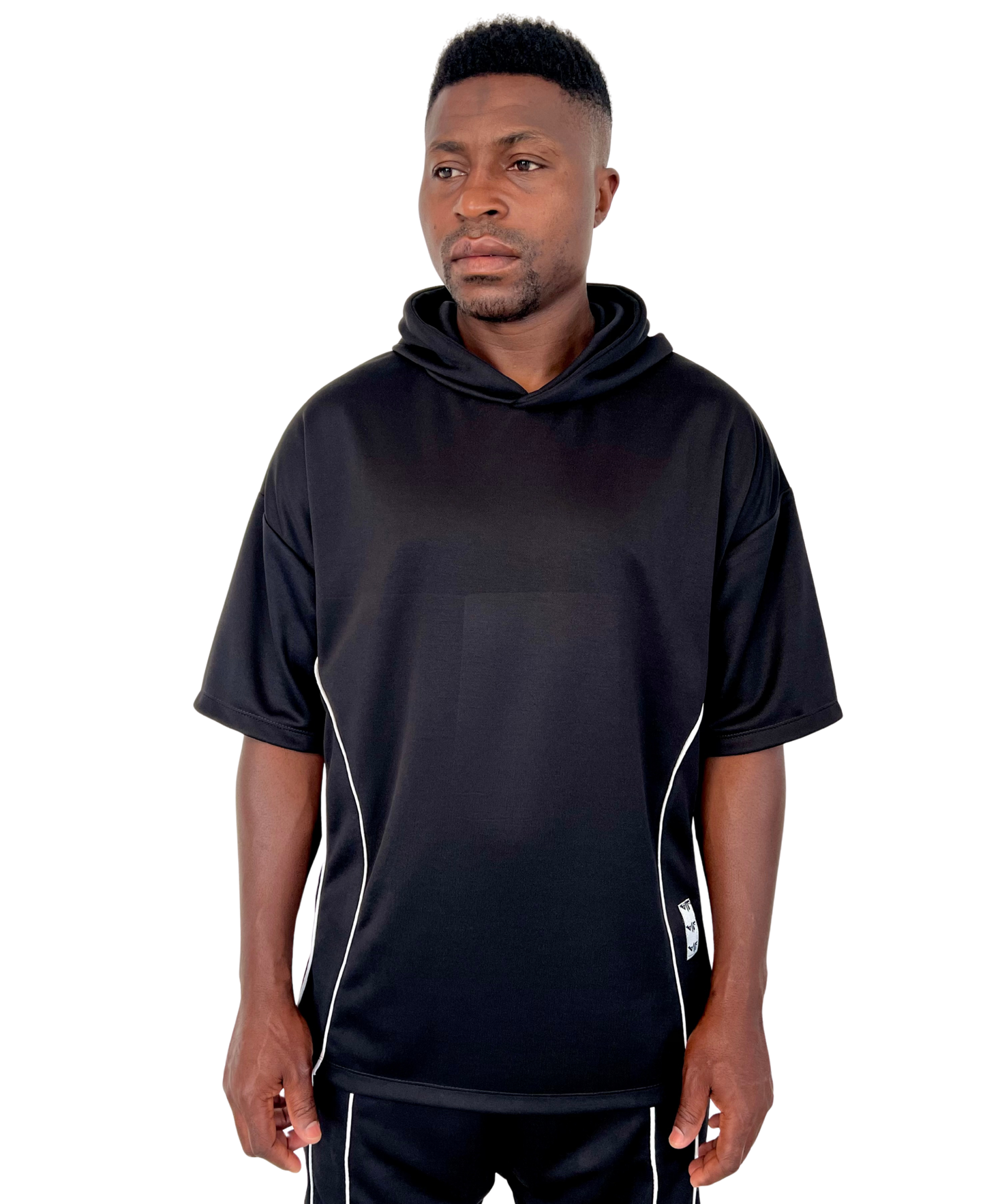 Tricou negru cu vipusca alba