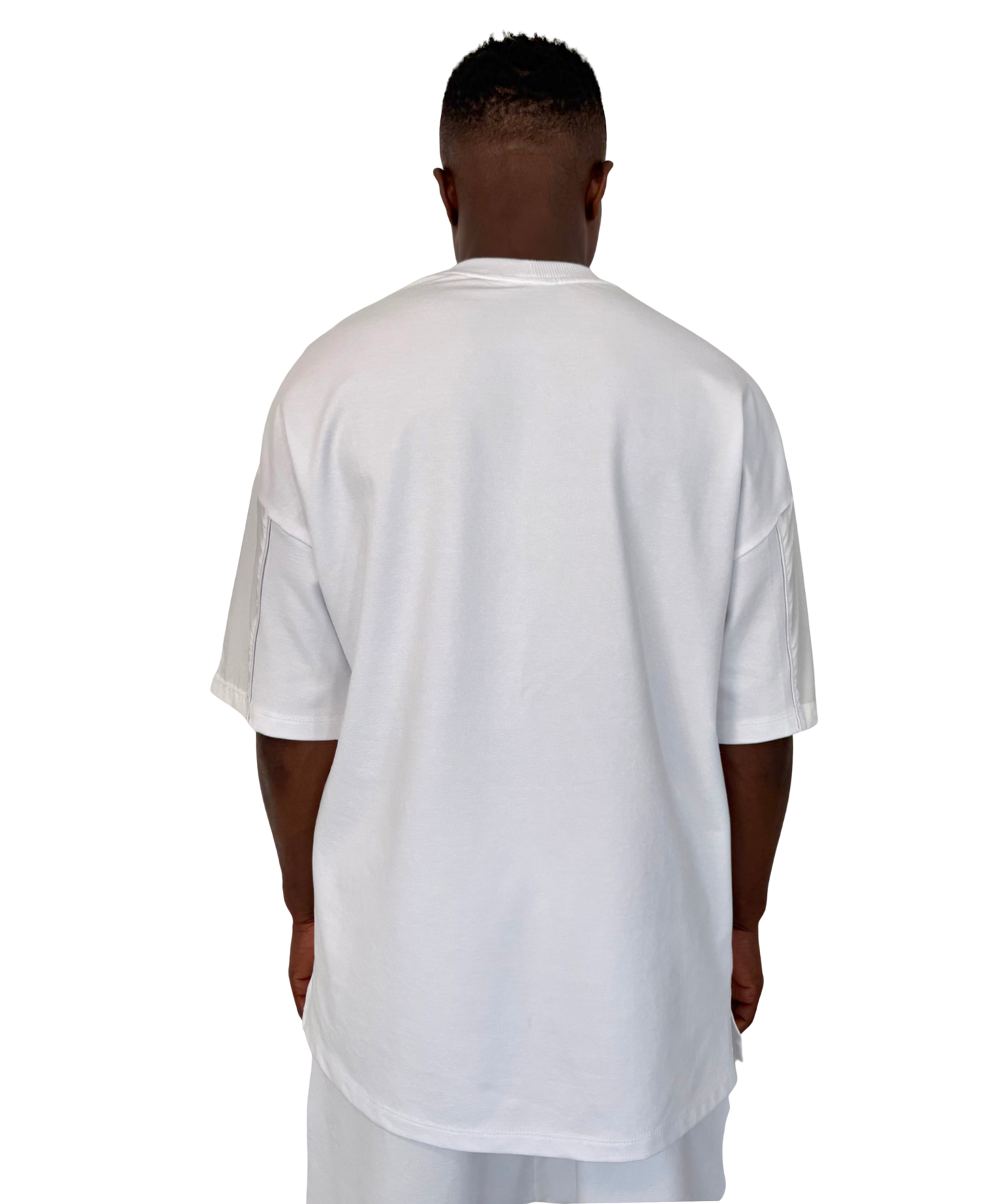 Tricou alb cu detalii din fas si vipusca alba