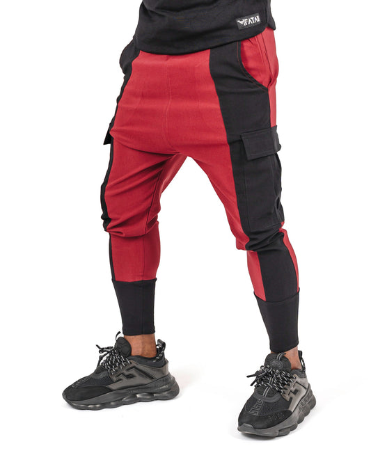 Pantaloni burgundy in combinatie cu negru