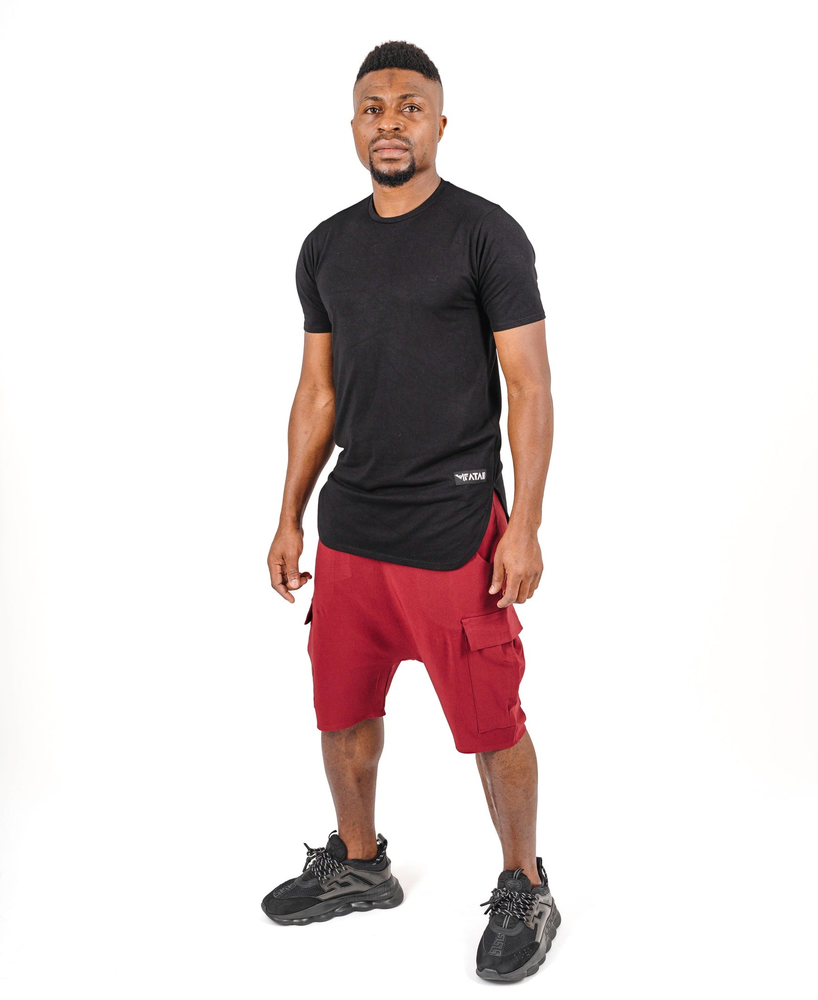 Pantaloni scurti burgundy cu buzunare laterale