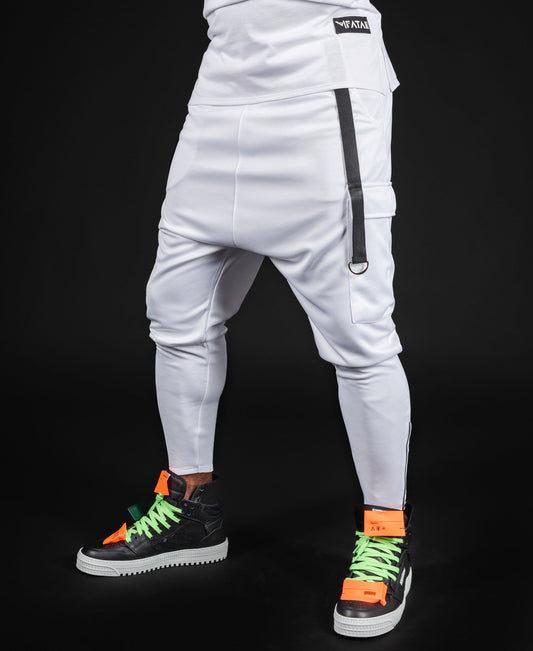 White trousers with black accesories