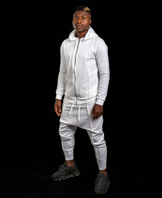 Compleu alb cu design deosebit si bluza cu fermoar