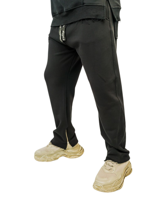 Pantaloni negri cu detalii si fermoar