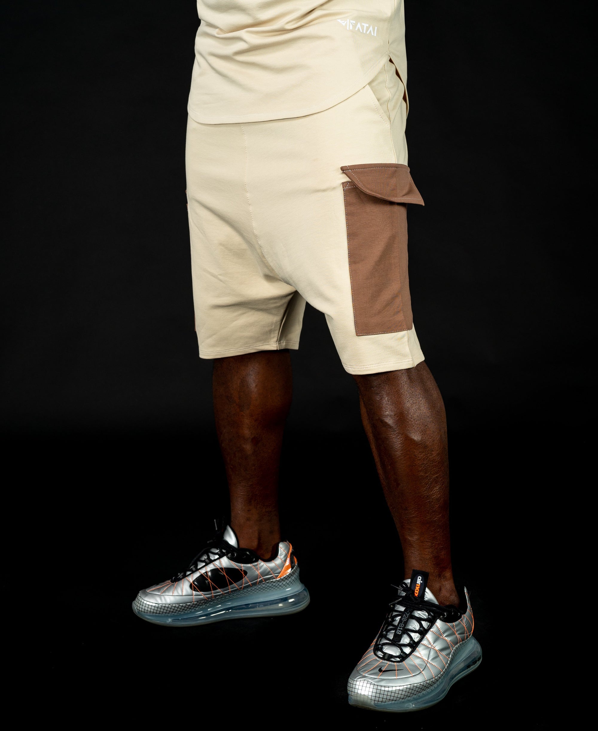 Short beige trousers with brown design - Fatai Style