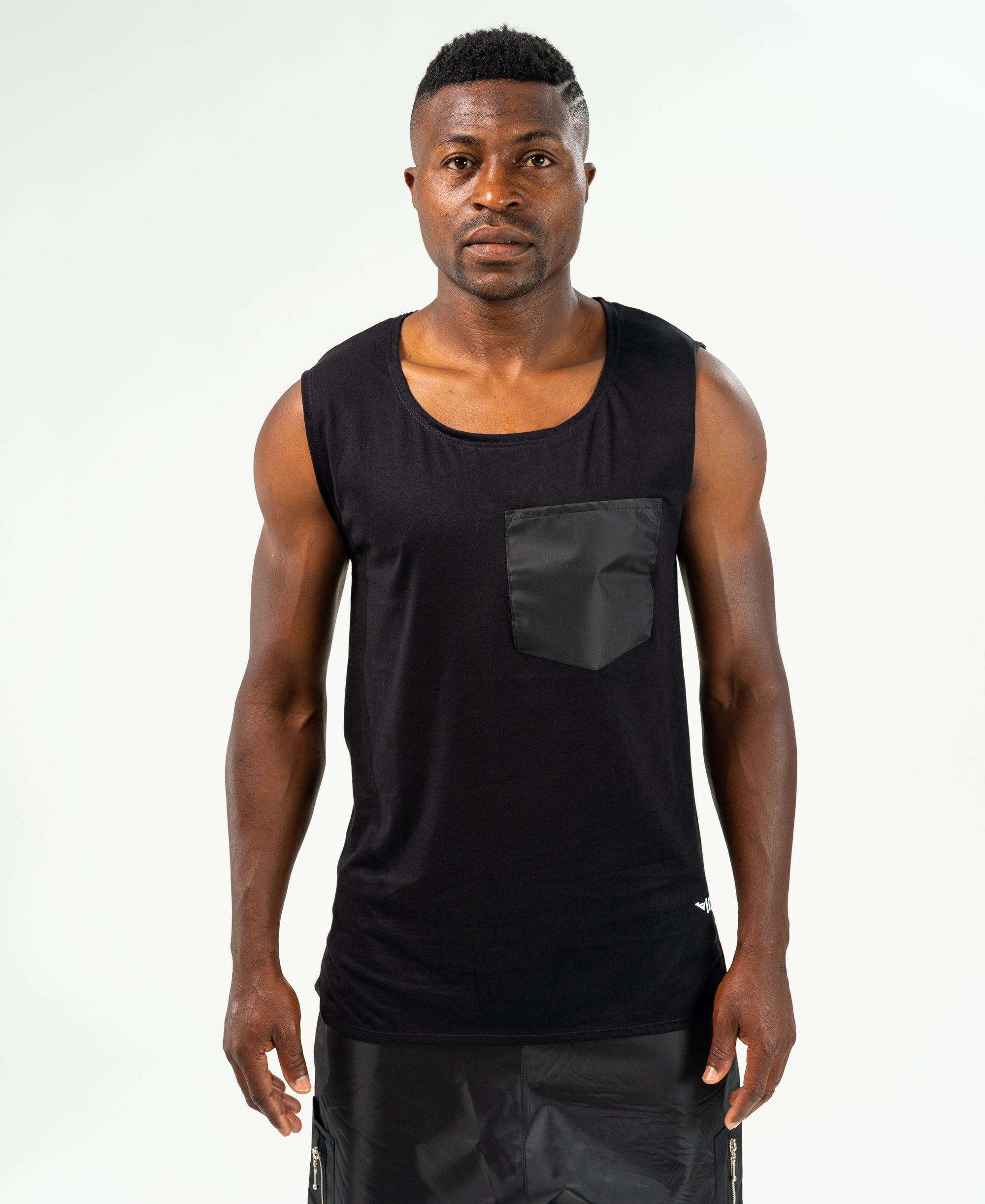 Black sleveless t-shirt with black pocket - Fatai Style