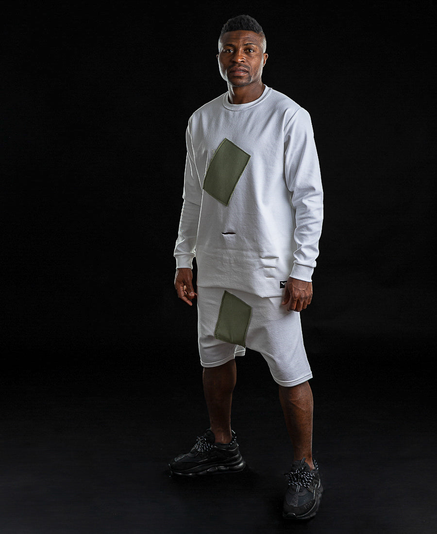 Compleu alb cu detalii